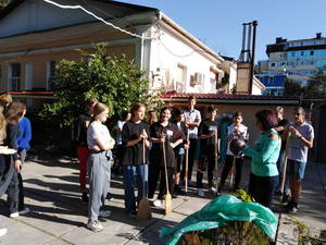 Учащиеся и сотрудники ГБОУ ДО РК «Эколого – биологический центр» приняли участие во Всекрымском экологическом субботнике «Чистый Крым».