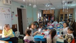 В учебном объединении «Крымская вышивка»  состоялось открытое воспитательное мероприятие «Изготовление ёлочных игрушек». 