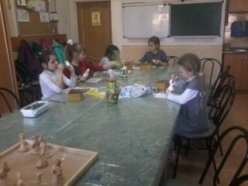 В группах II года обучения учебного объединения «Природа и народные ремёсла», состоялась итоговая творческая работа по теме «Украинская керамика».